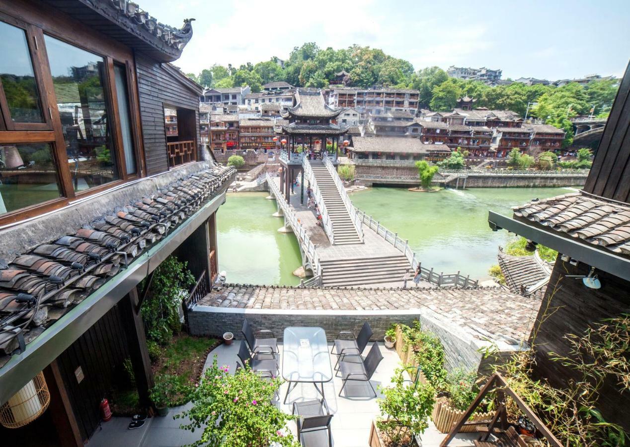 凤凰花时间江景民宿 外观 照片